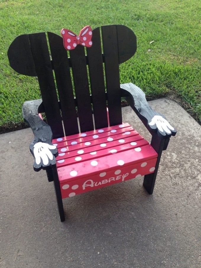 DIY Minnie Mouse Adirondack Chair
