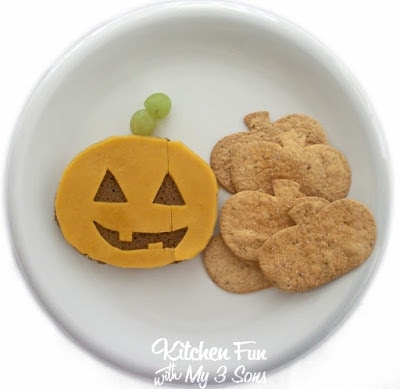 Halloween Pumpkin Jack-O-Lantern Lunch from KitchenFunWithMy3Sons.com