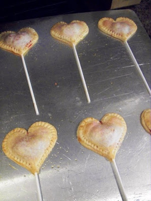 Valentine Conversation Heart Pie Pops!
