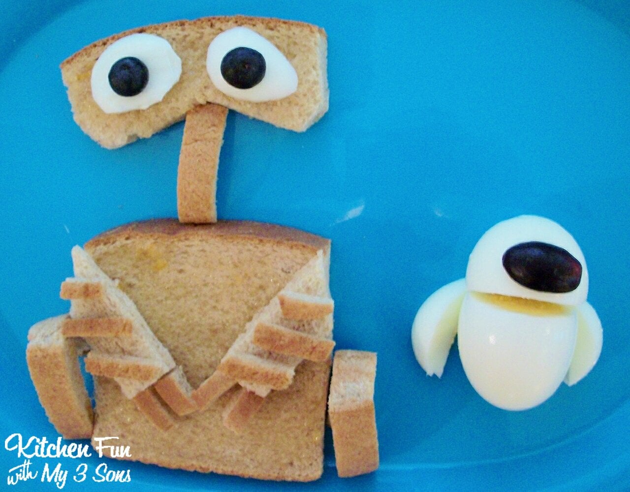 WALL-E & Eva Breakfast