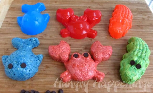 Rice Krispie Animals & Sea Life Creature Treats using Beach Sand Molds....such a great idea for a Summer Party!