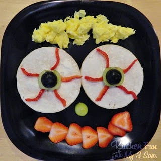 Eerie Eyeball Bagels With Face