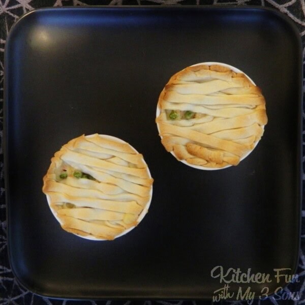 Easy Mummy Chicken Pot Pie...such a fun Halloween Dinner to make the Kids that takes just minutes to make!