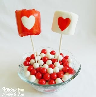 Easy Valentine Marshmallow Pops
