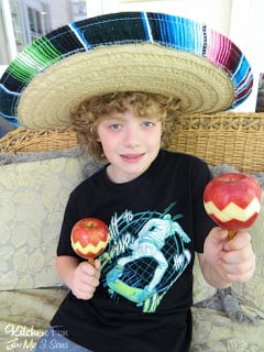 Cinco de Mayo Apple Maracas