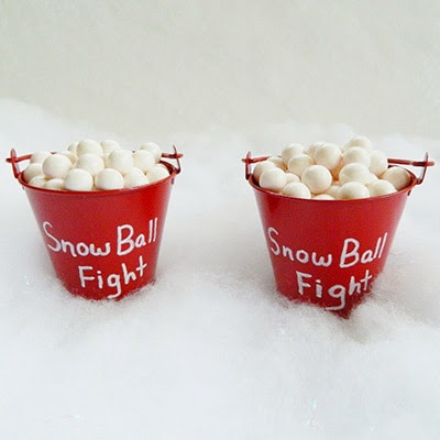 Easy Snow Ball Fight Christmas Craft