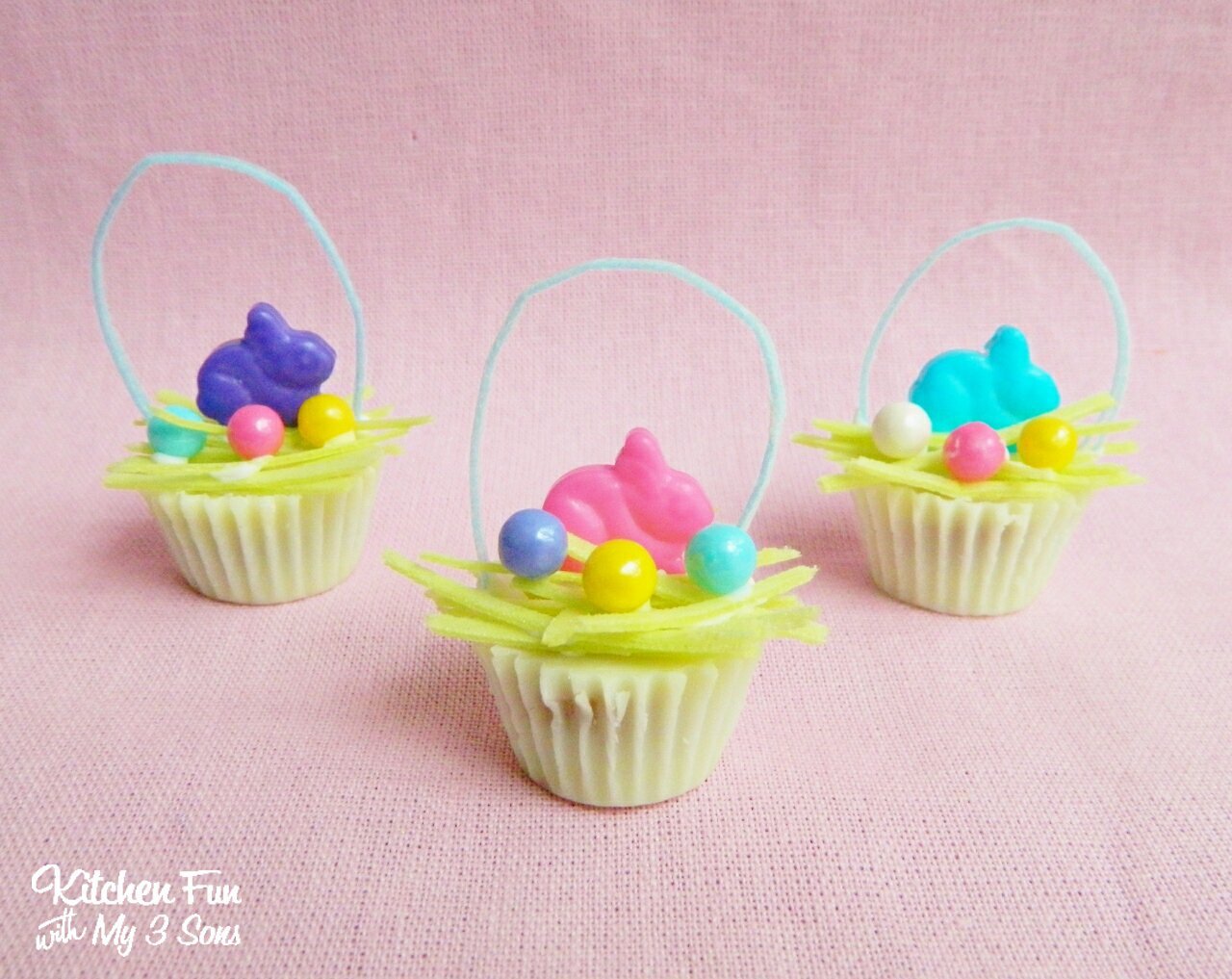 Mini Reese's Cup Easter Baskets