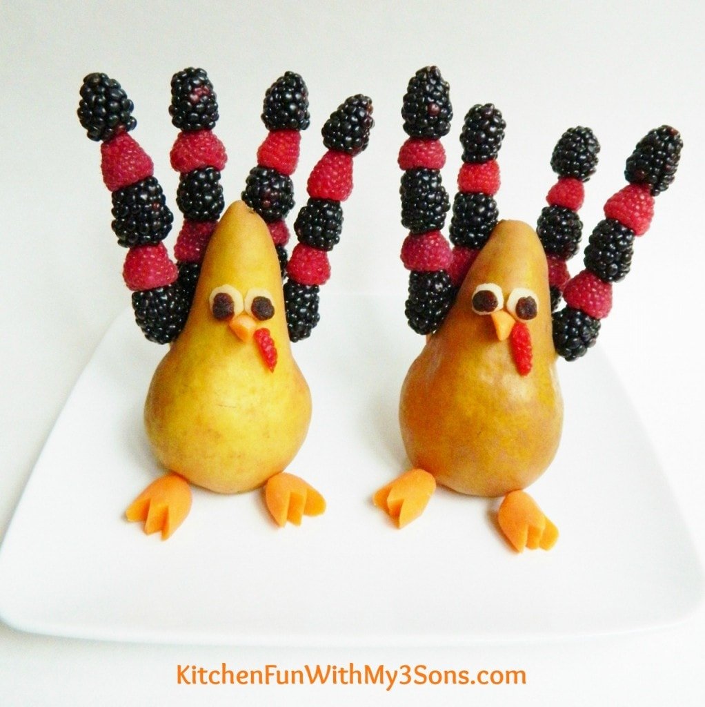 Thanksgiving Turkey Pear and Berry Fruit Snack