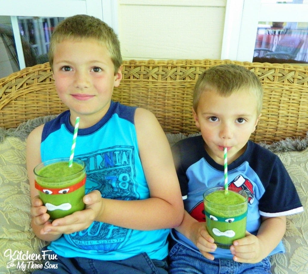 Teenage Mutant Ninja Turtles Green Smoothies...your little TMNT fans will love this healthy snack! KitchenFunWithMy3Sons.com