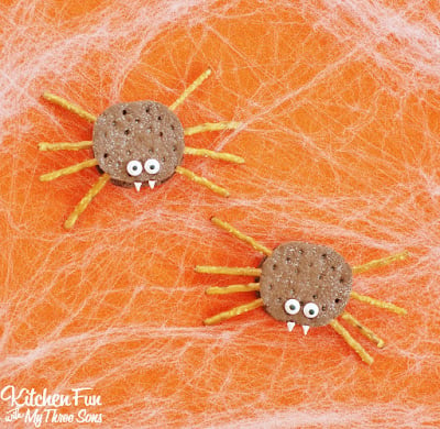 Halloween Spider S'mores from KitchenFunWithMy3Sons.com