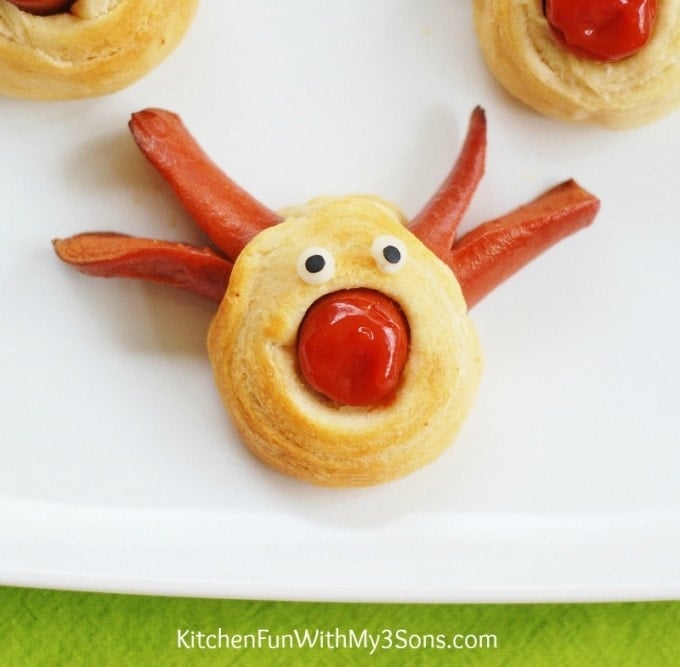 Rudolph-the-Red-Nose-Reindeer-Hot-Dog-for-Christmas-3