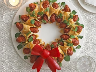 Mini Hot Dog Wreath for Christmas!