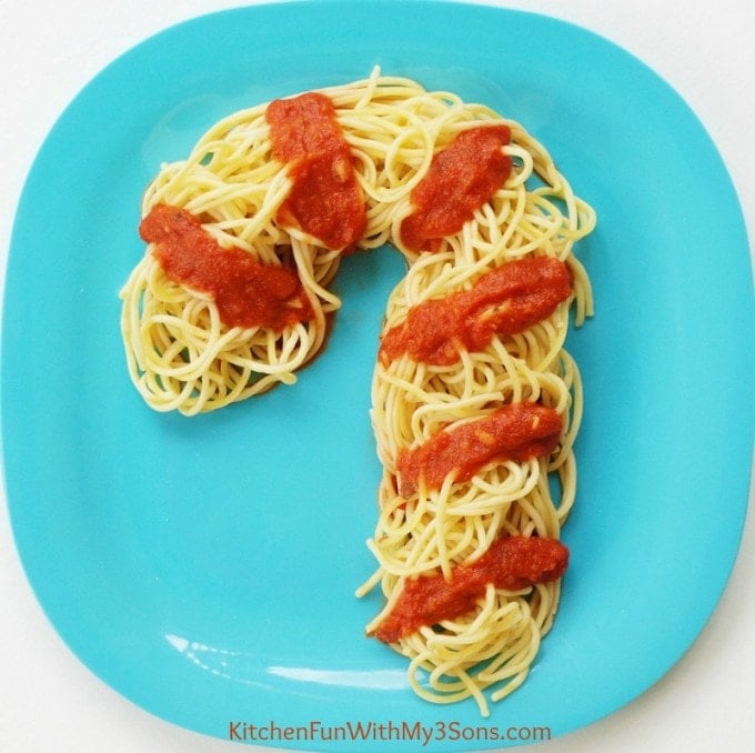 Candy Cane Spaghetti for a fun Christmas dinner for the kids!