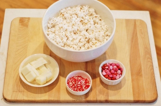 Valentine's Day Popcorn & Candy Snack with a Free Printable from KitchenFunWithMy3Sons.com