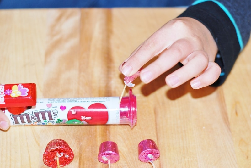 Valentine's Day Hershey Candy Train with a "I Choo-Choo's You" Free Printable