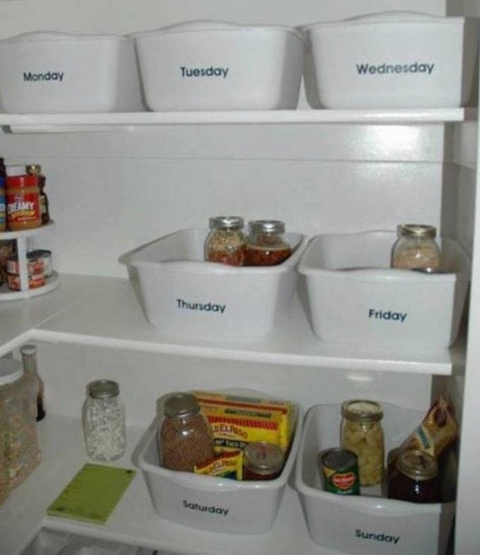 Organize 7 TUBS for what you will have each night for DINNER! These are the Best Organizing ideas!