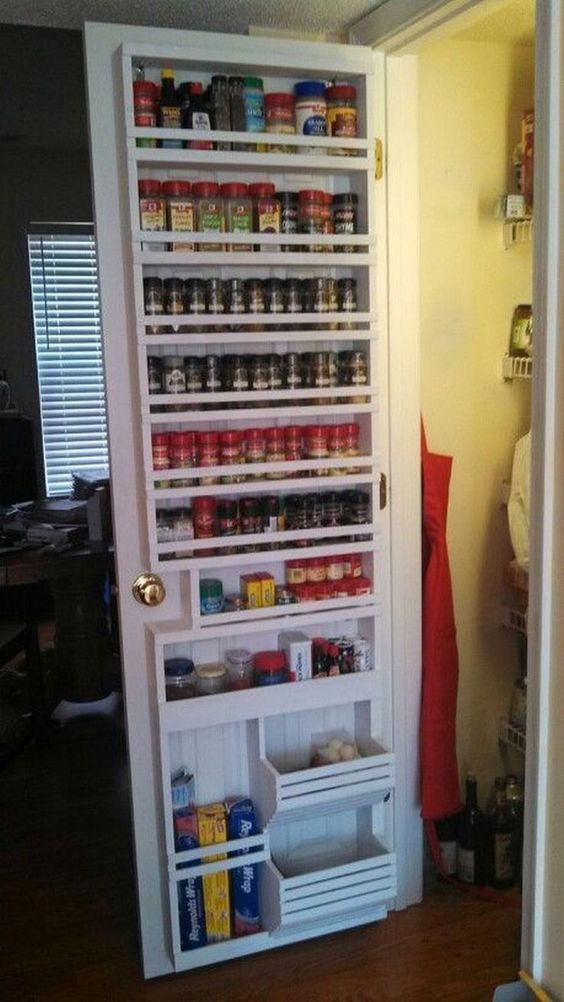 DIY Pantry Door Spice Rack...these are the BEST Home Organization ideas!