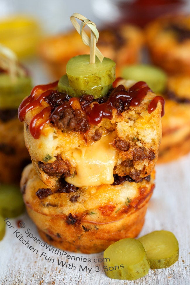 Easy Cheeseburger Puffs are the perfect handheld snack for lunch, after school snack or even for game day! Zesty beef, gooey cheese and loads of flavor!