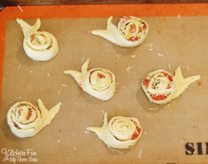 Snail Pesto Pinwheels Appetizer from KitchenFunWithMy3Sons.com