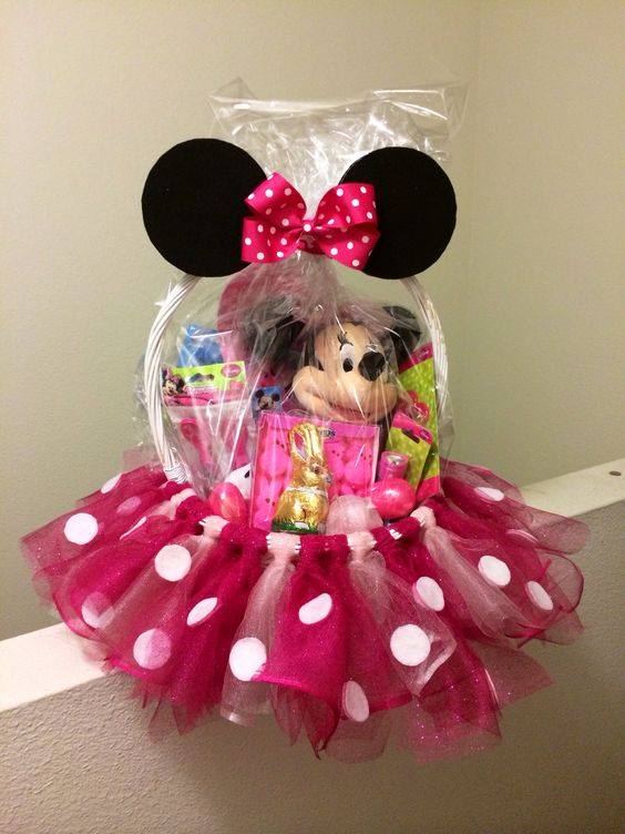 Minnie Mouse Easter Basket...these are the BEST Mickey Mouse Ideas!