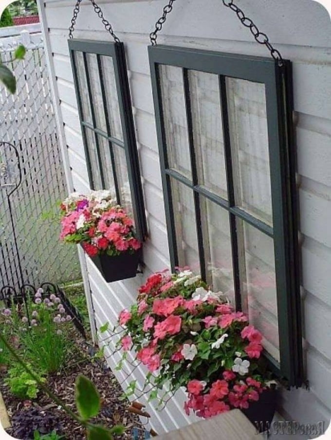 Hanging Window Planters...these are the BEST Garden & DIY Yard Ideas!