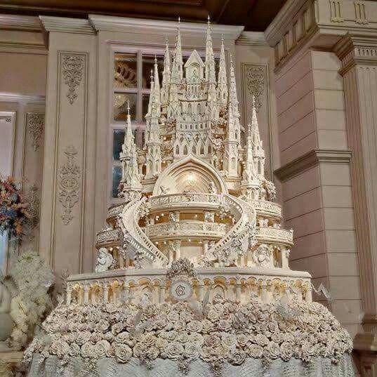 Cathedral Church Wedding Cake...these are the BEST Cake Ideas!