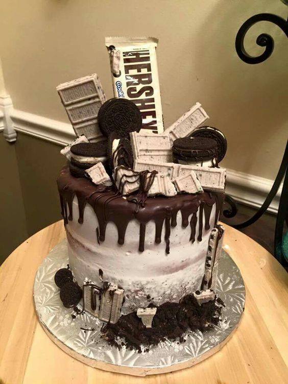 Hershey Cookies and Cream Cake....these are the BEST Cake Ideas!