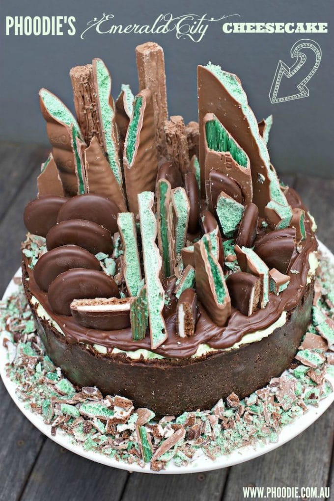No-Bake Mint Chocolate Cheesecake...these are the BEST Cake Ideas!