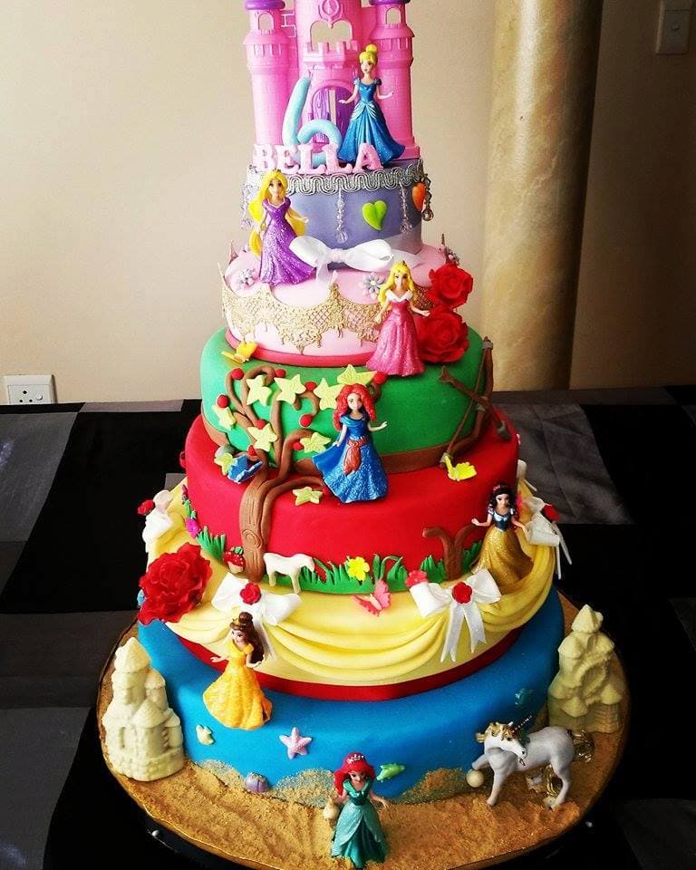 Disney Princess Cake...these are the BEST Cake Ideas!