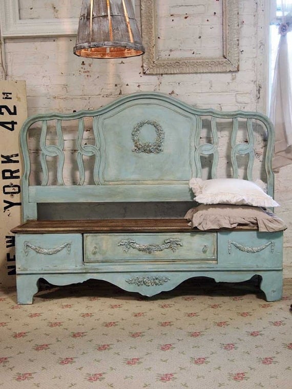 Turn a Bed Headboard into a Bench...awesome Upcycled & Repurposed ideas!