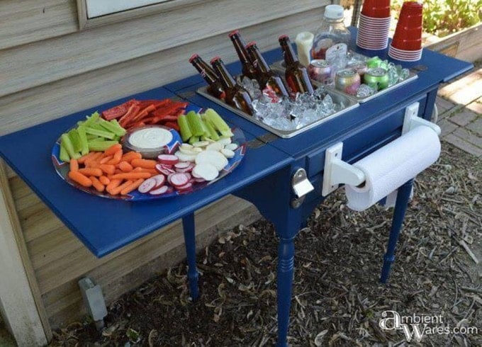 Turn an Old Sewing Table into a Backyard Party Station...these are the BEST Upcycled & Repurposed Ideas!