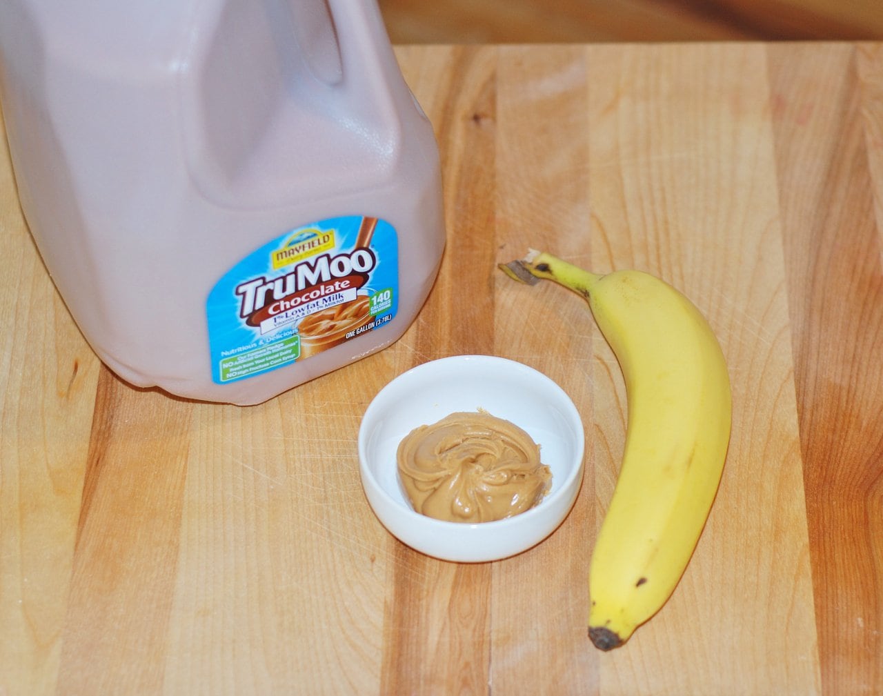 Chocolate Peanut Butter Banana Smoothie ingredients