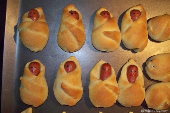 Babies in a Blanket Hot Dog Snacks...these are the BEST Baby Shower Ideas!