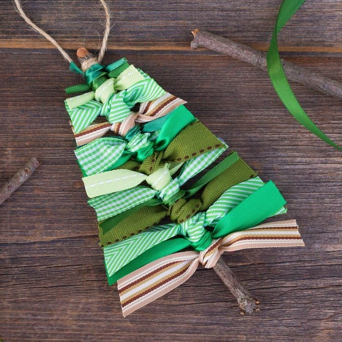 Christmas Tree Ribbon Ornaments