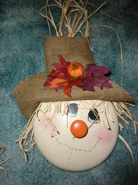 Scarecrow Pot Lid Craft for Fall