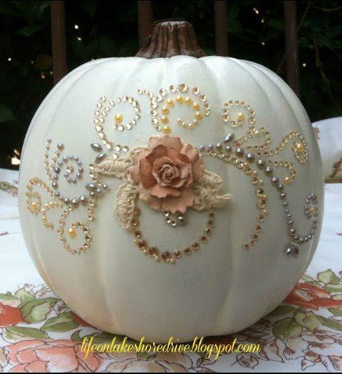 Glitz & Glitter Pumpkin...these are the BEST DIY Carved & Decorated Pumpkin Ideas!