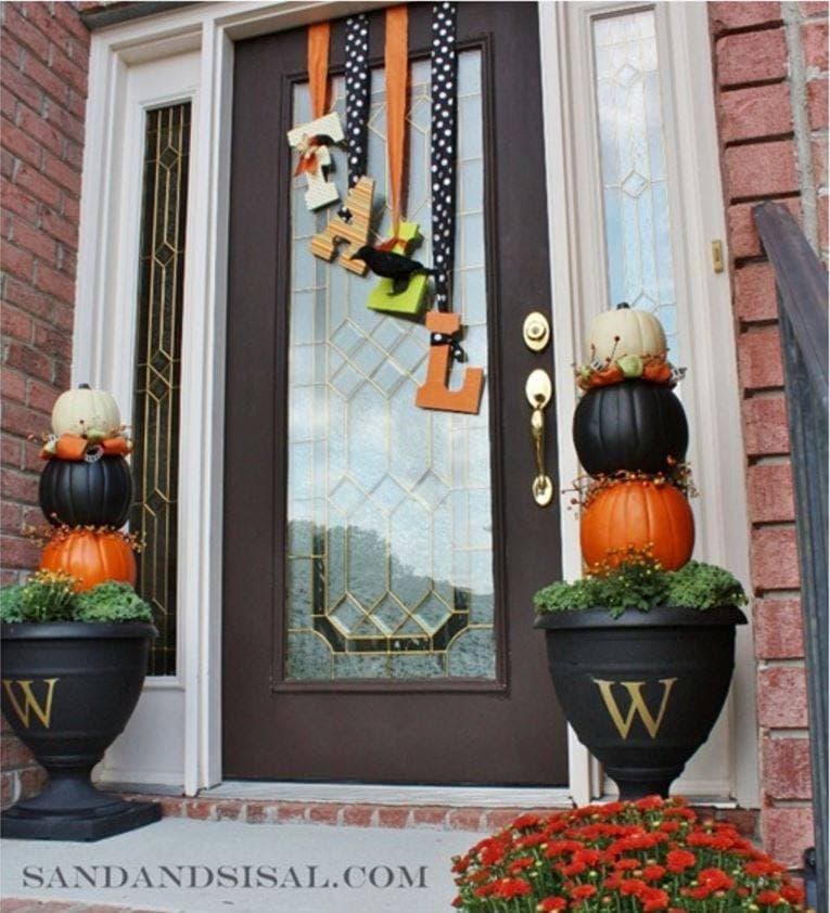 DIY Fall Wreath...these are the BEST Fall Craft Ideas & DIY Home Decor!