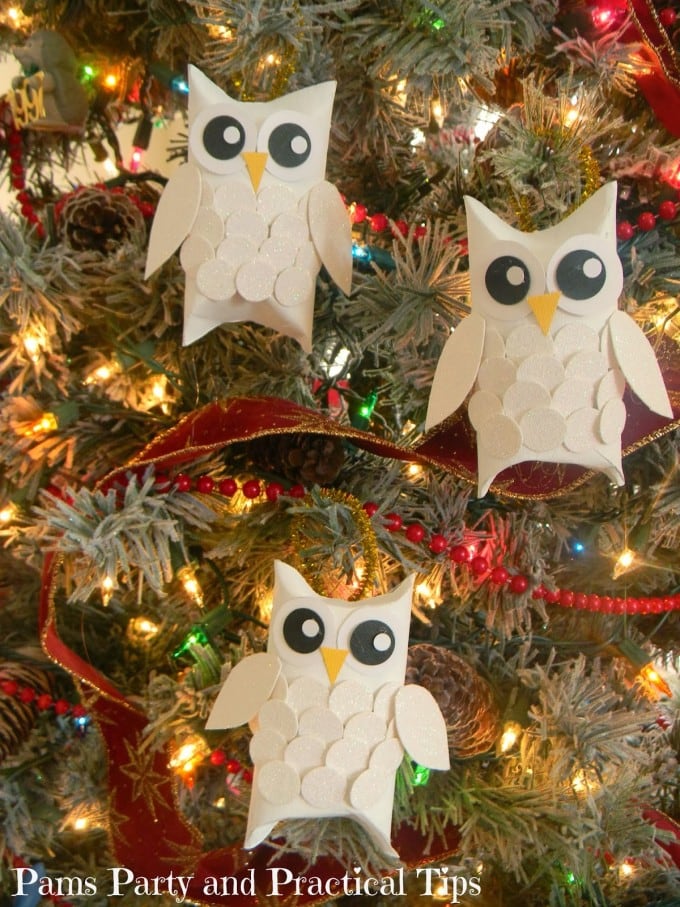 Snow Owl Ornaments made with Toilet Paper Rolls...these are the BEST Christmas Homemade Ornament Ideas!