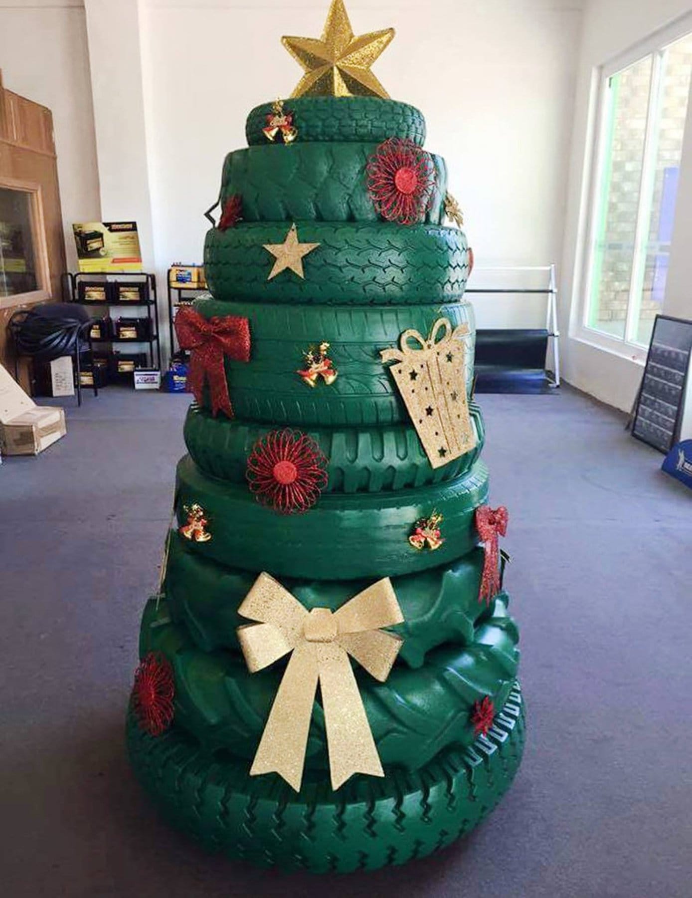 the-most-creative-christmas-trees-holiday-tree
