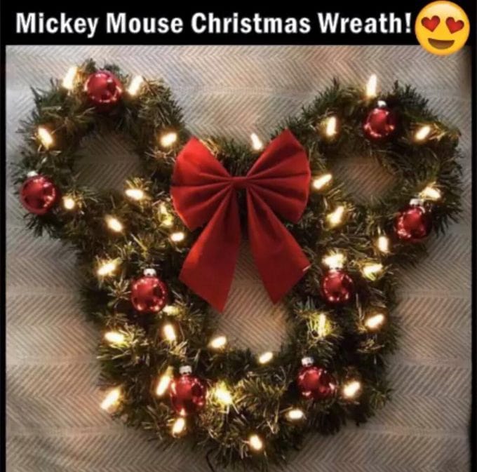 Mickey Mouse Wreath with Lights