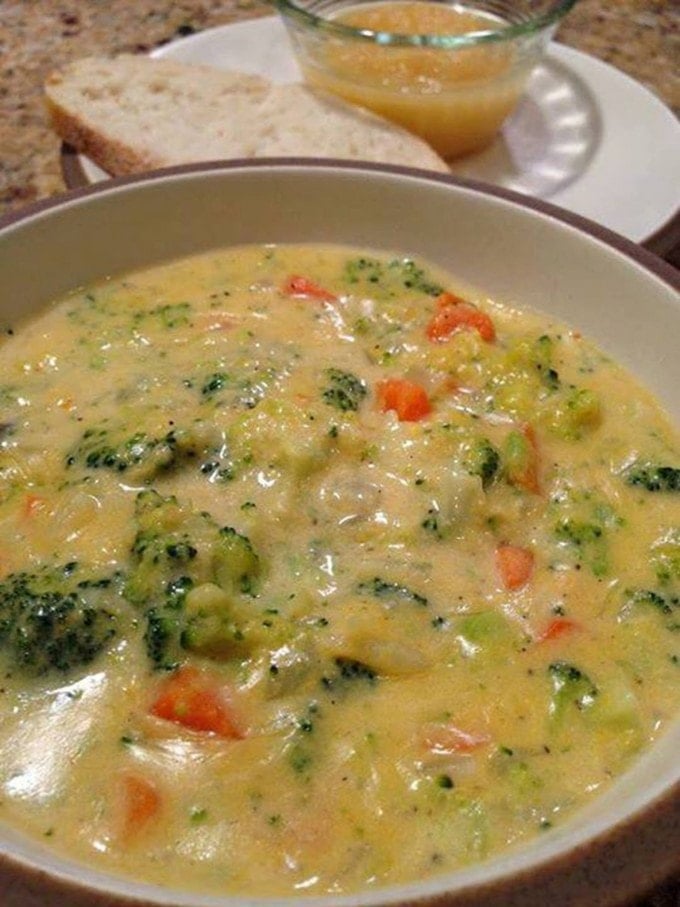 Panera Broccoli Cheese Soup Recipe...these are the BEST Comfort Food Recipes