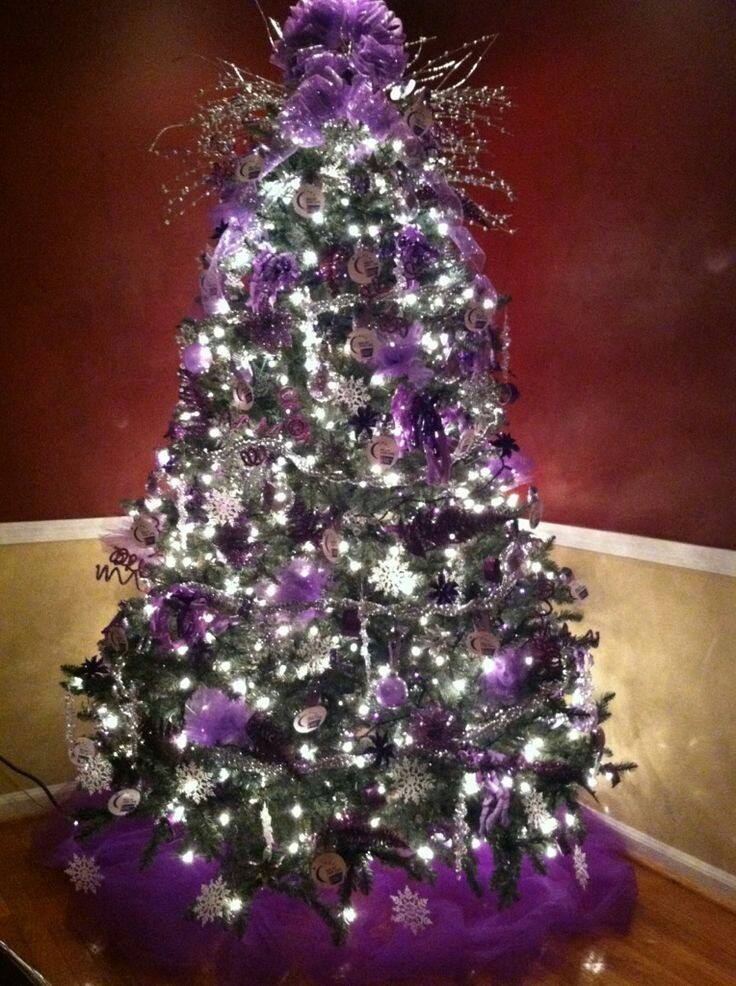 Purple Christmas Tree...these are the BEST Christmas Tree Ideas!