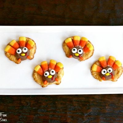 Easy Thanksgiving Turkey Pretzel Treats