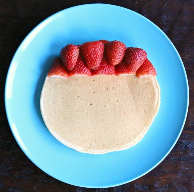 Santa Pancakes...a fun and easy Christmas breakfast for the Kids!