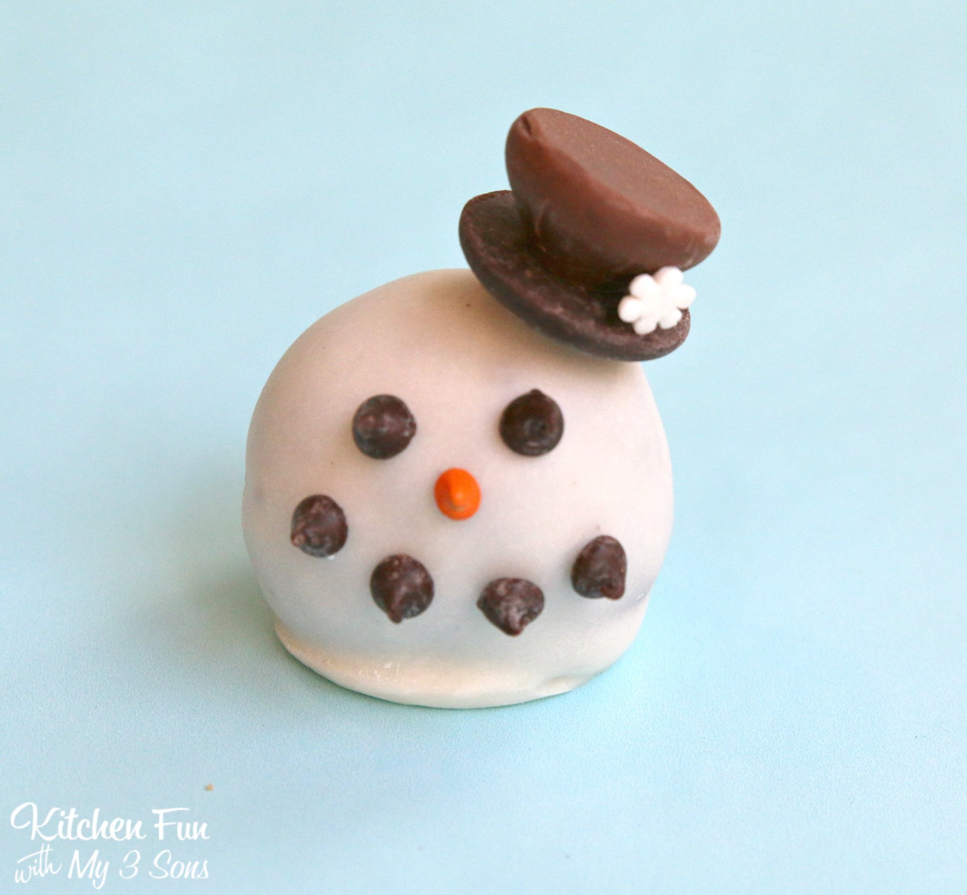 Christmas Snowman Oreo Cookie Ball