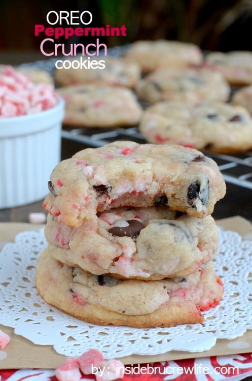 Oreo Peppermint Crunch Cookies...these are the BEST Christmas Cookies Recipes!