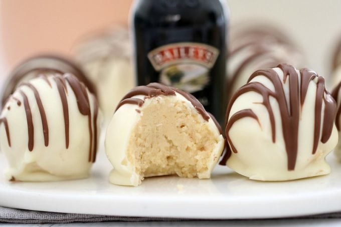 Bailey's Chocolate Tim Tim Balls...these are the BEST Christmas treats!