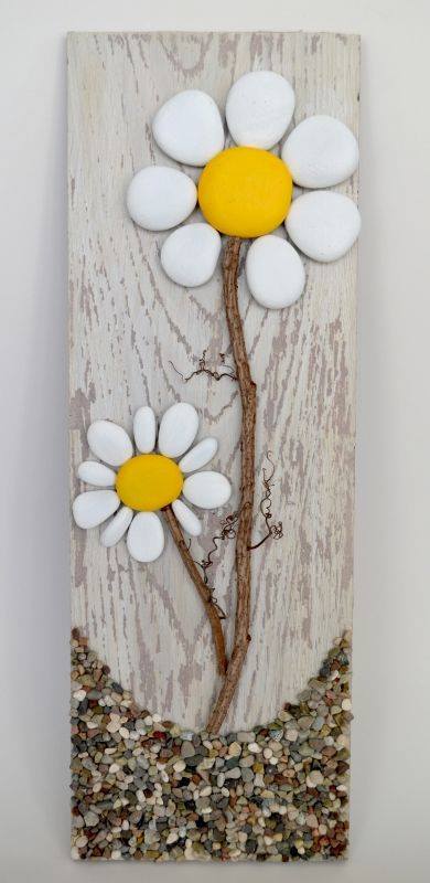 Painted Rock Daisies on Reclaimed Wood....these are the BEST Rock Painting Ideas!
