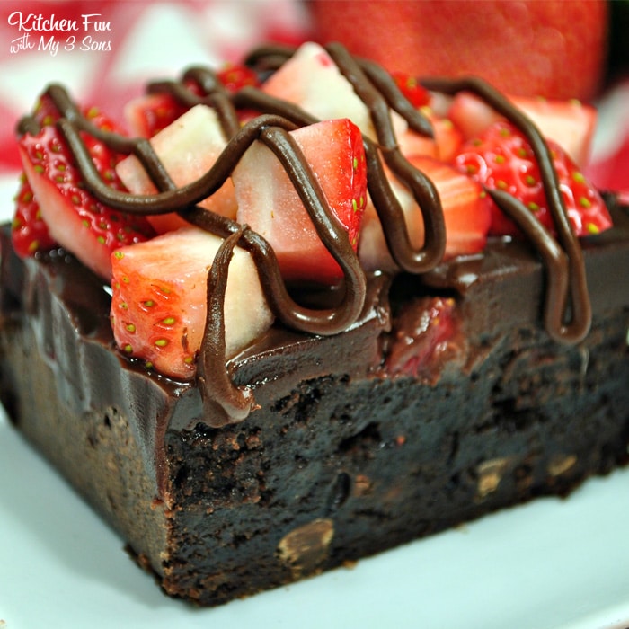 Chocolate Fudge Strawberry Brownies