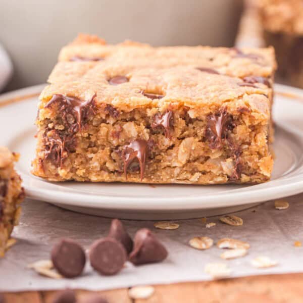 Peanut Butter Oatmeal Bars feature
